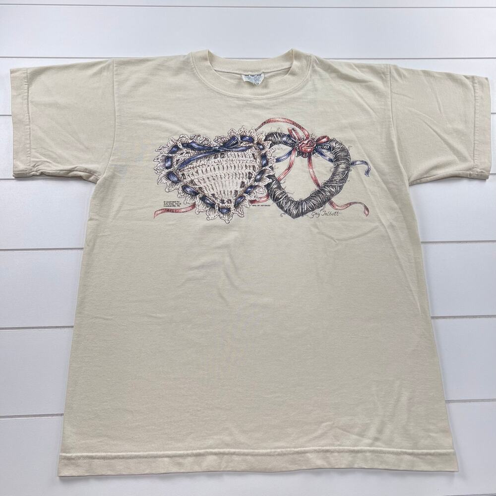 Activewear Vintage Quilted Hearts Gay Talbott Graphic T-Shirt Women’s SZ Medium